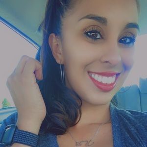 Meet your Posher, Kimberly